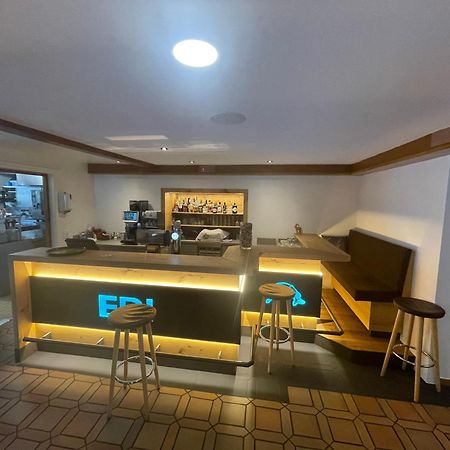 Hotel Edi 삼나운 외부 사진