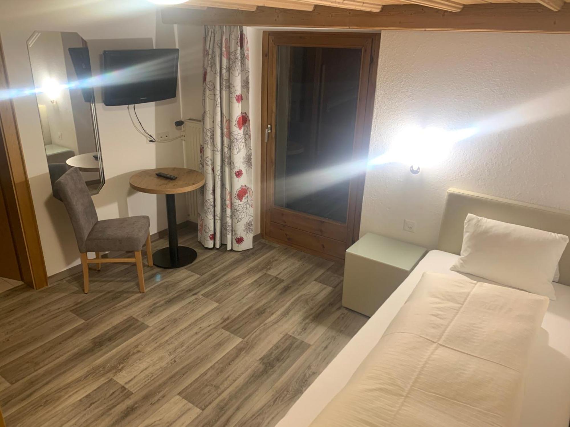 Hotel Edi 삼나운 외부 사진