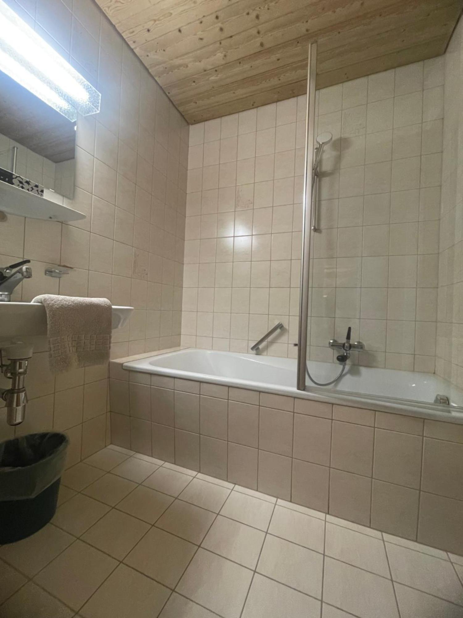 Hotel Edi 삼나운 외부 사진