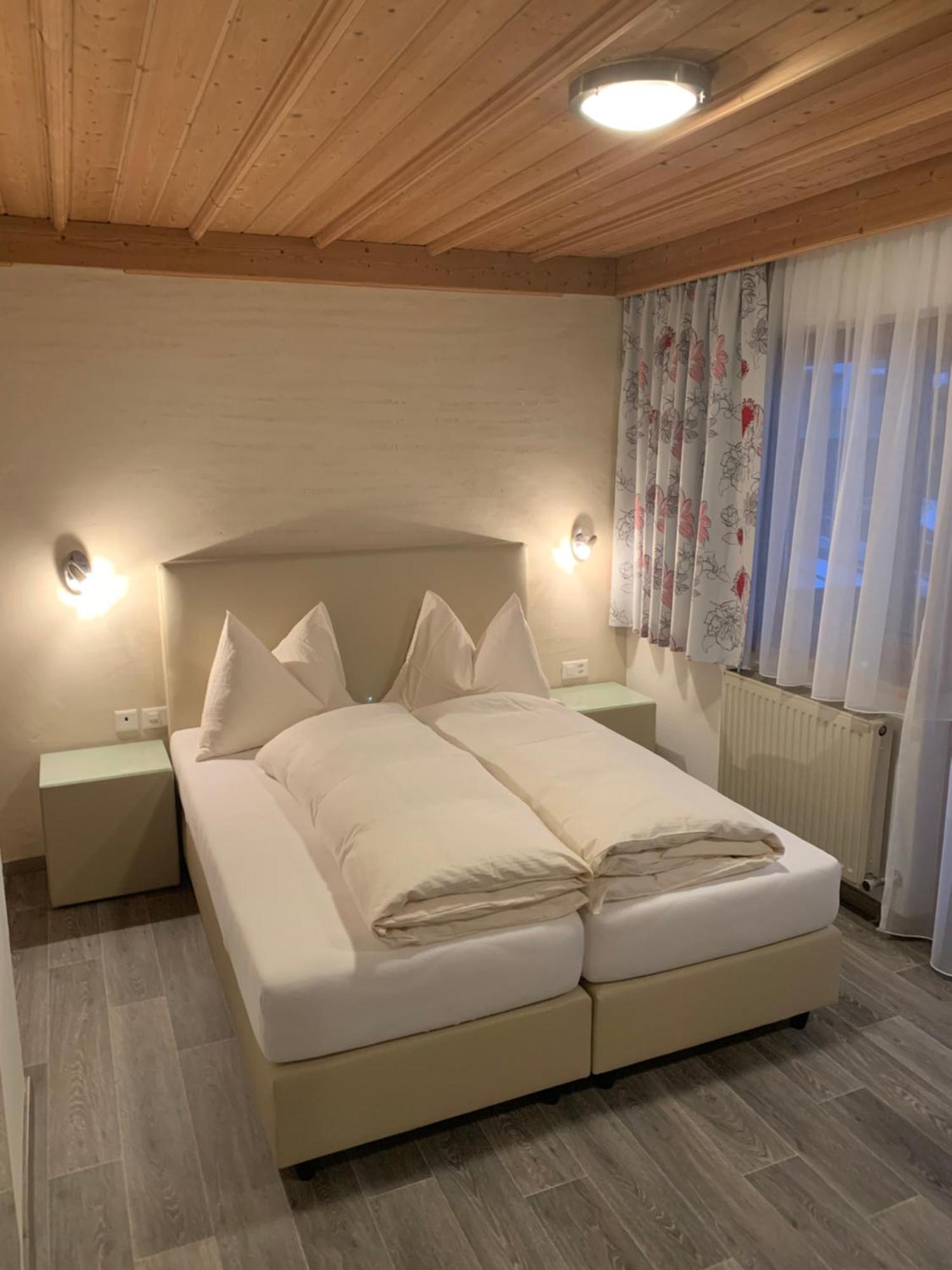 Hotel Edi 삼나운 외부 사진
